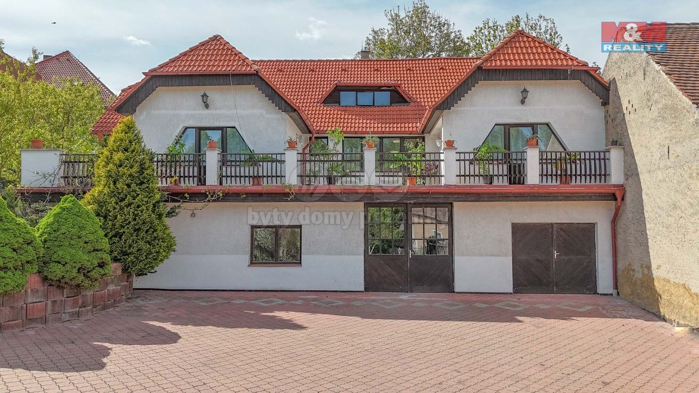 Rodinné domy, Nepomyšl, 410 m²