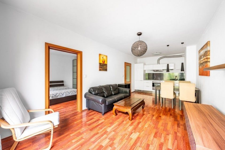 2+kk, Na Maninách, Praha, 55 m²