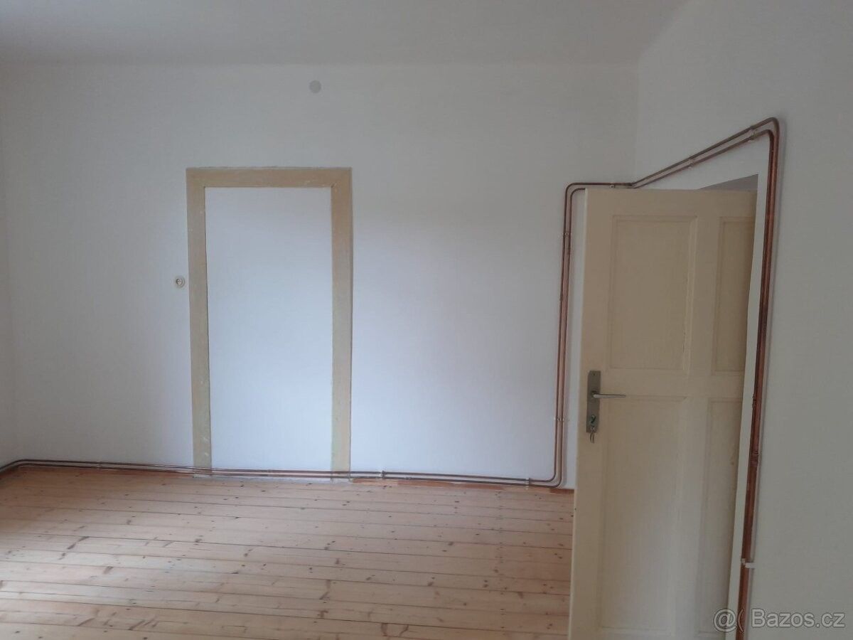 Pronájem byt 1+1 - Roztoky u Prahy, 252 63, 31 m²
