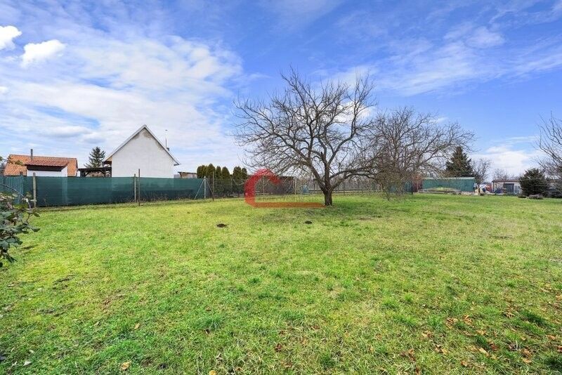 Pozemky pro bydlení, Břeclav, 690 02, 1 065 m²