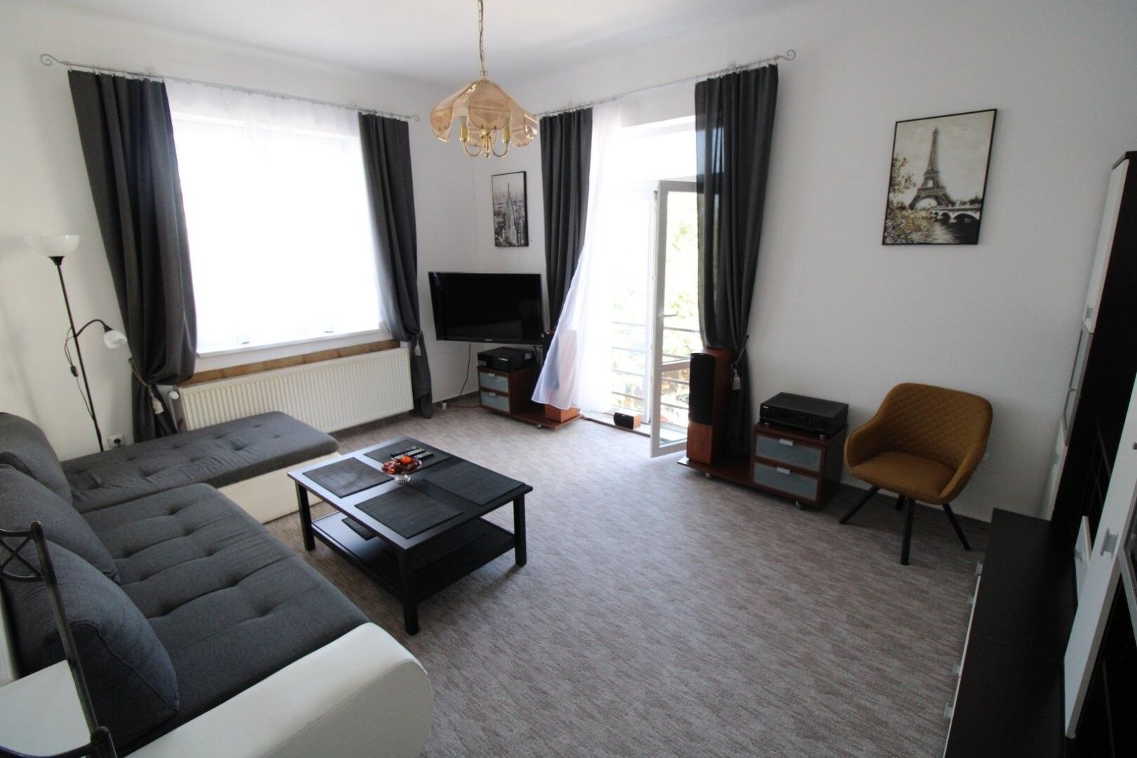 Pronájem byt 2+1 - náměstí Jiřího z Lobkovic, Praha, 61 m²