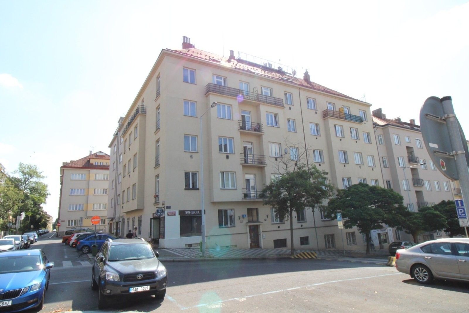 2+1, náměstí Jiřího z Lobkovic, Praha, 61 m²
