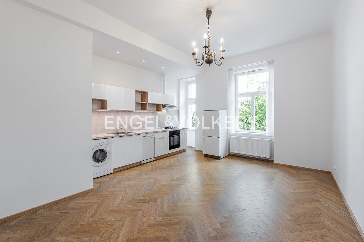 2+kk, Budečská, Praha, 55 m²