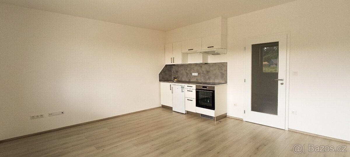 Pronájem byt 1+kk - Kladno, 272 04, 33 m²
