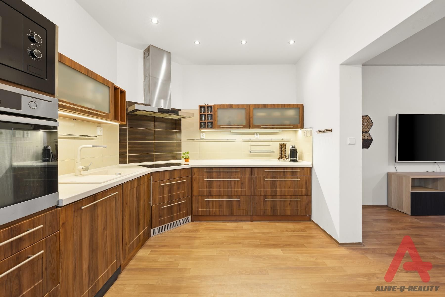 3+kk, Rakouská, Milovice, 96 m²