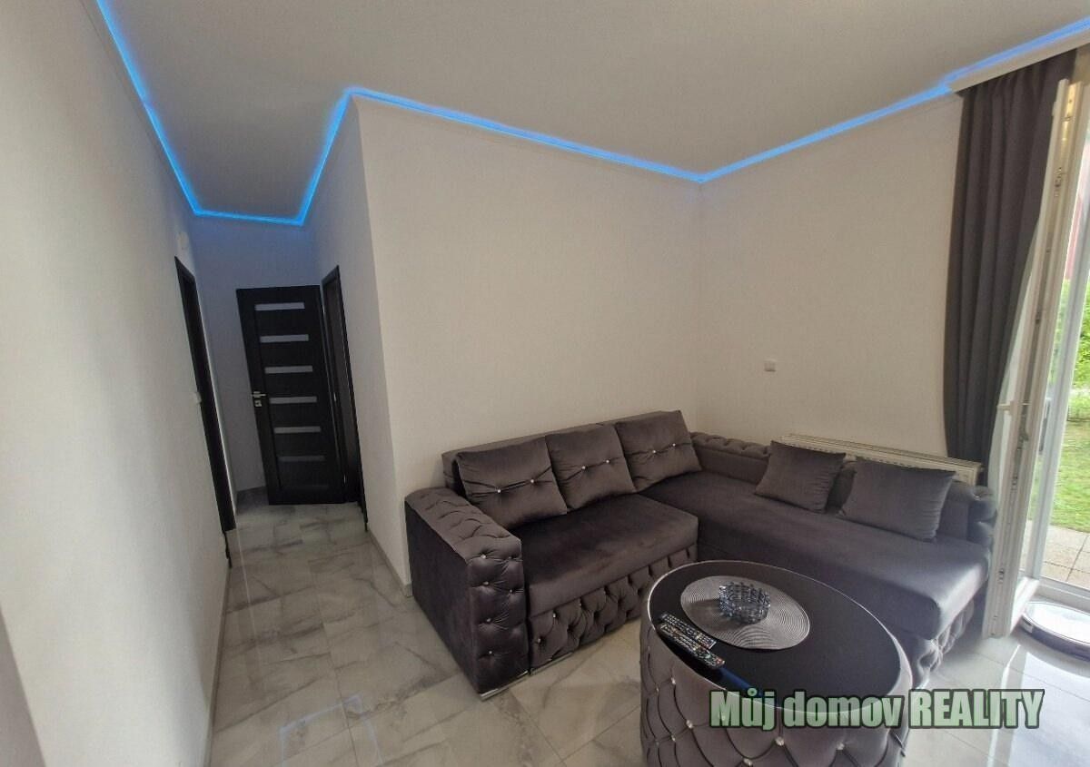 2+kk, Strakošová, Praha, 41 m²