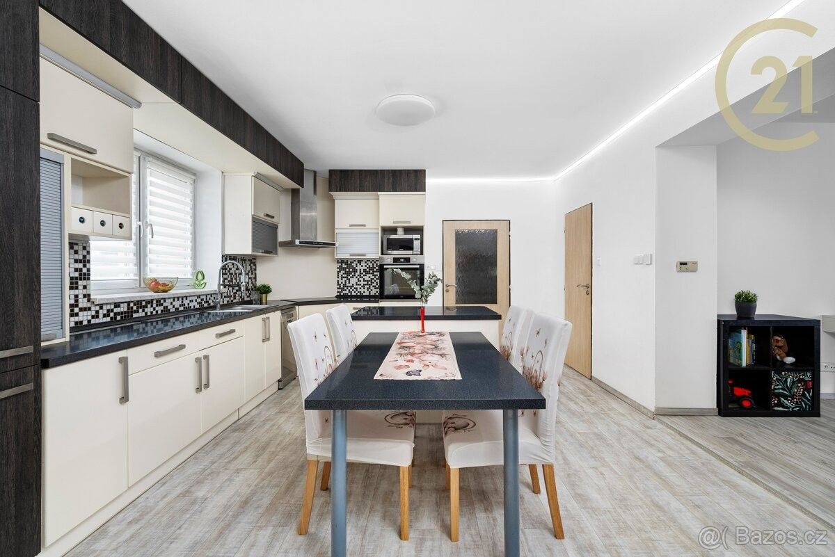 Prodej dům - Malešovice, 664 65, 195 m²