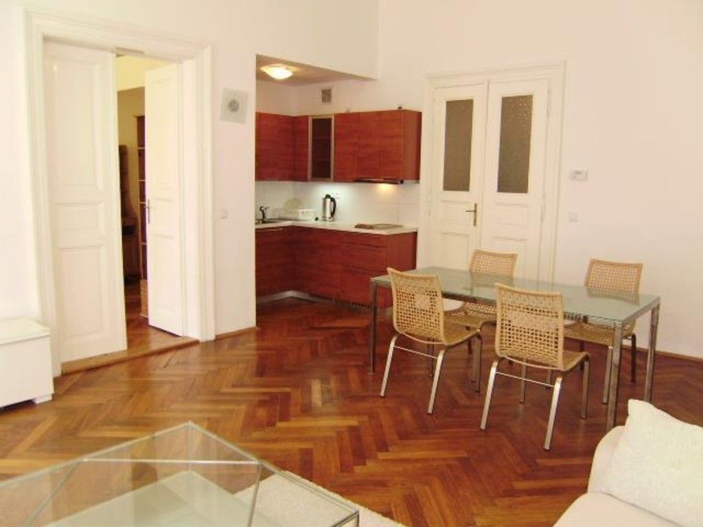 2+kk, Malátova, Praha, 62 m²