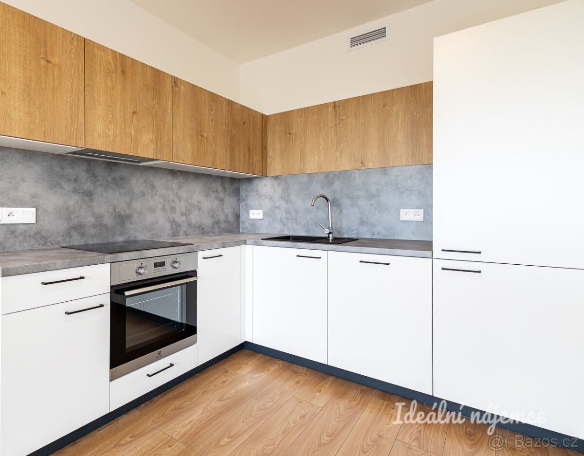 2+kk, Praha, 142 00, 51 m²