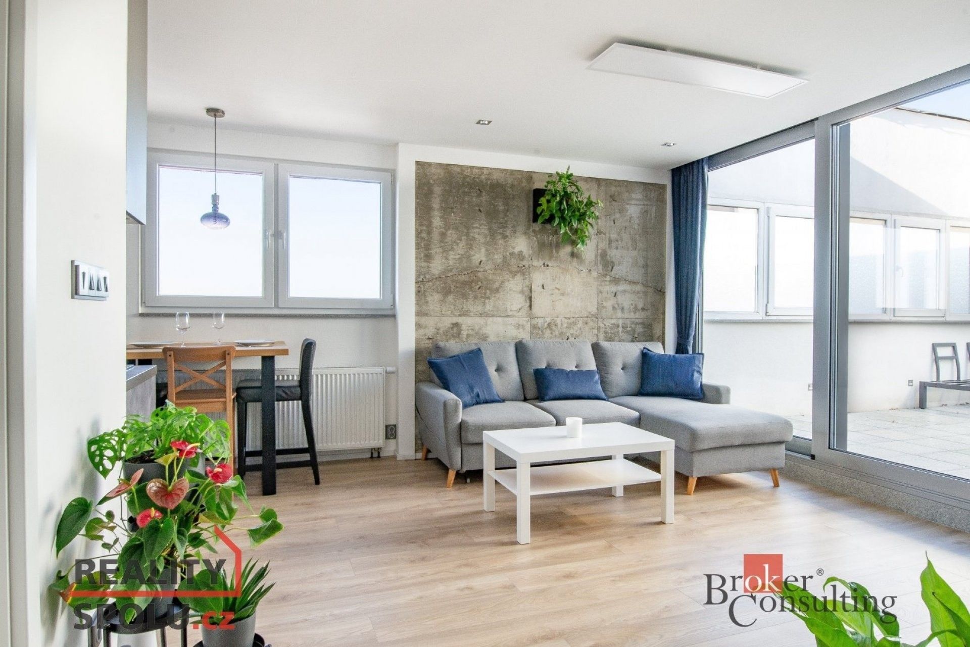 Pronájem byt 2+kk - Hlivická, Praha, 55 m²