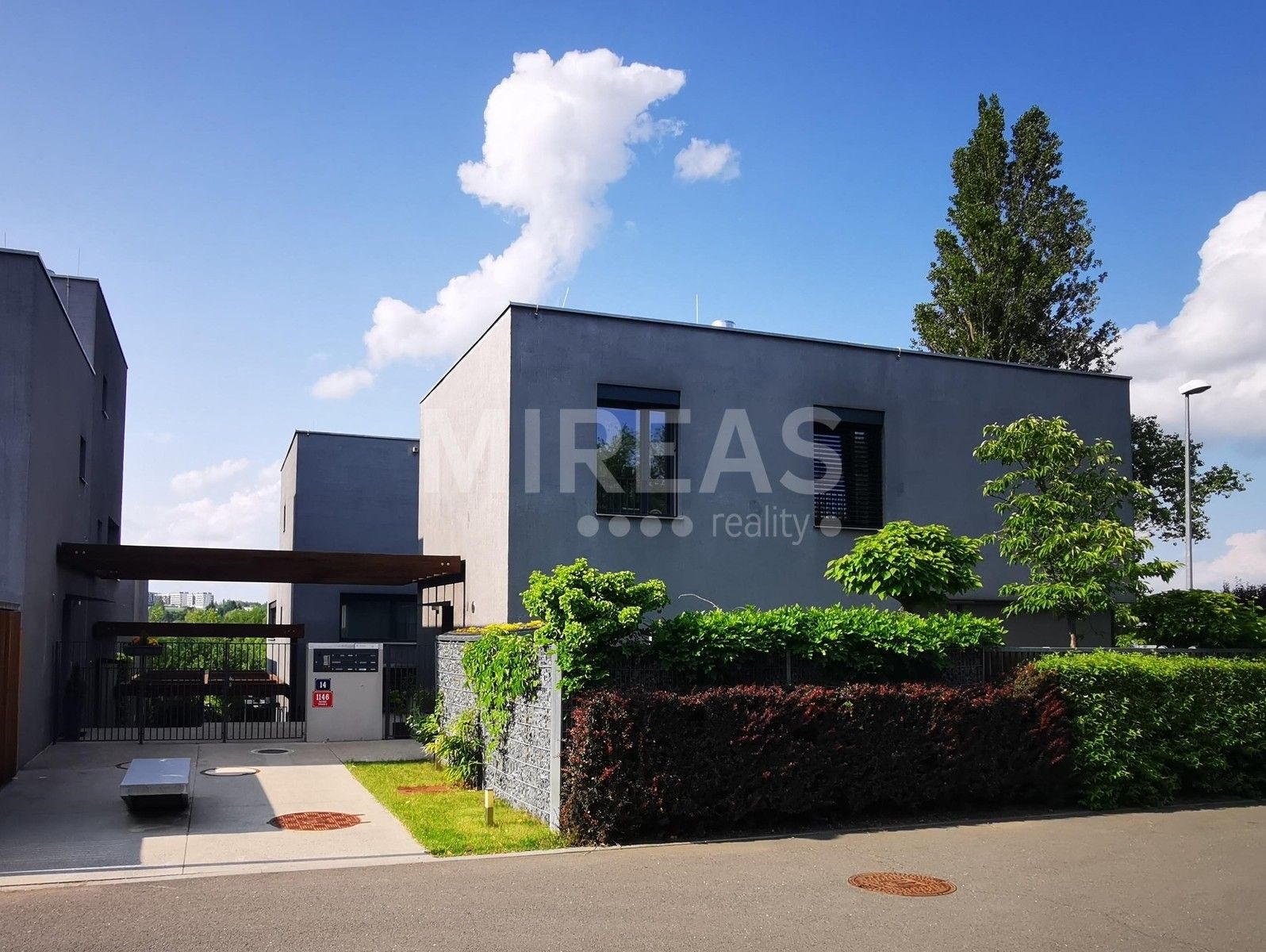 Ostatní, Pod Karlovarskou silnicí, Praha, 120 m²