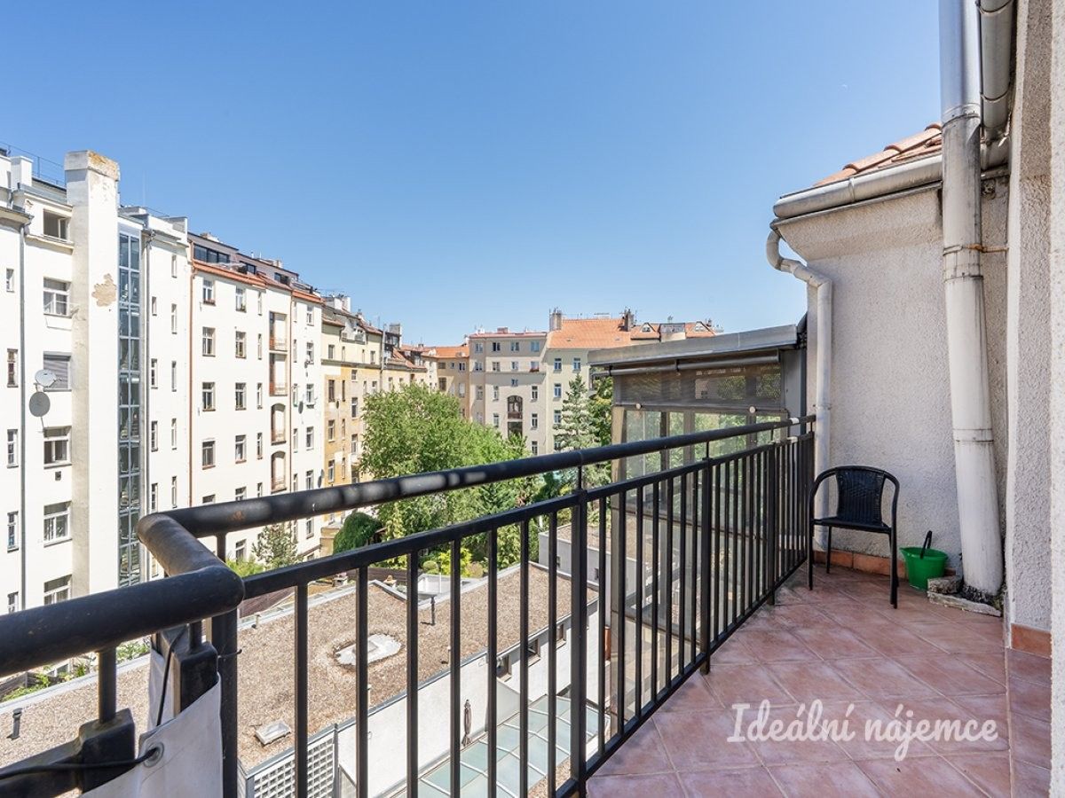 Pronájem byt 2+kk - Francouzská, Praha, 69 m²