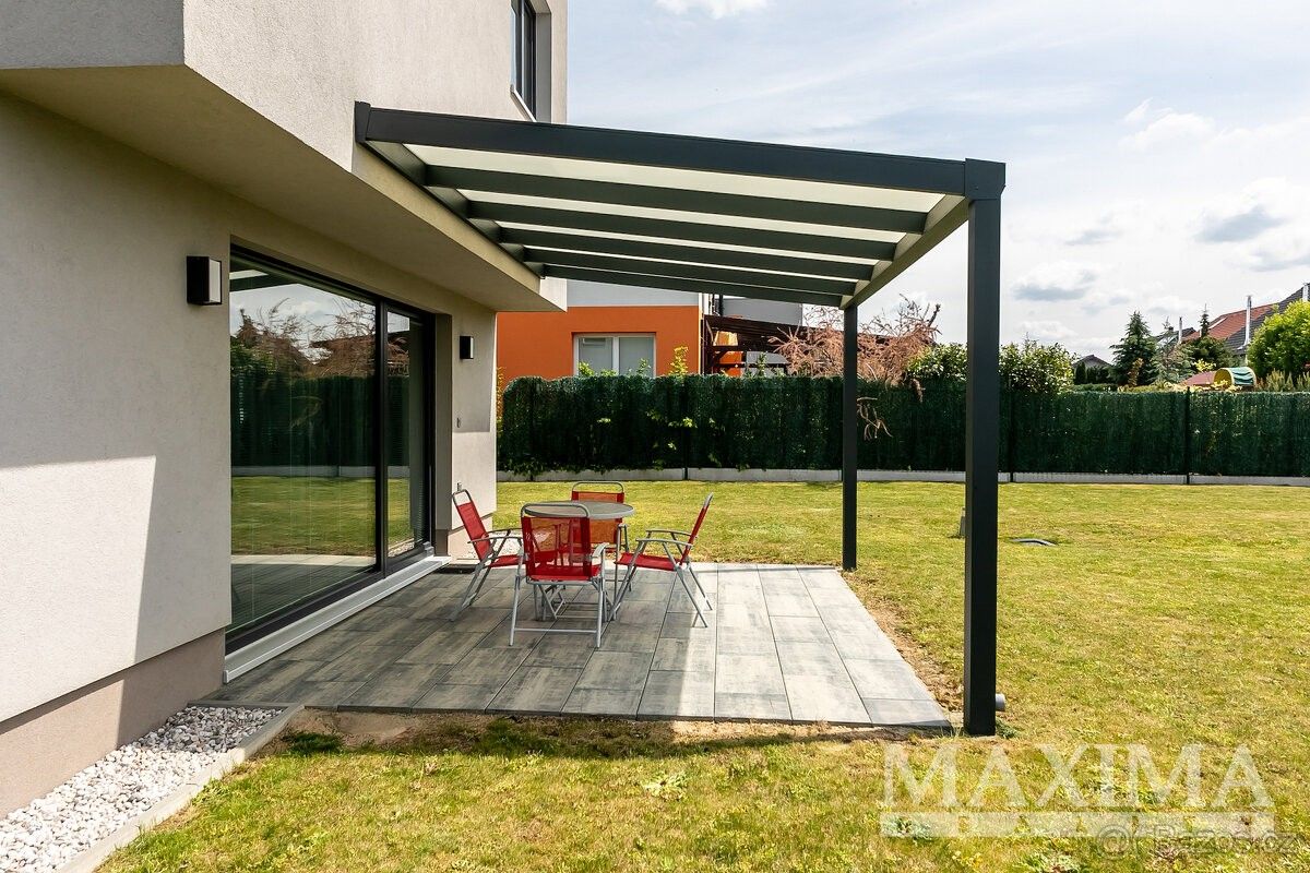 Prodej dům - Říčany u Prahy, 251 01, 744 m²