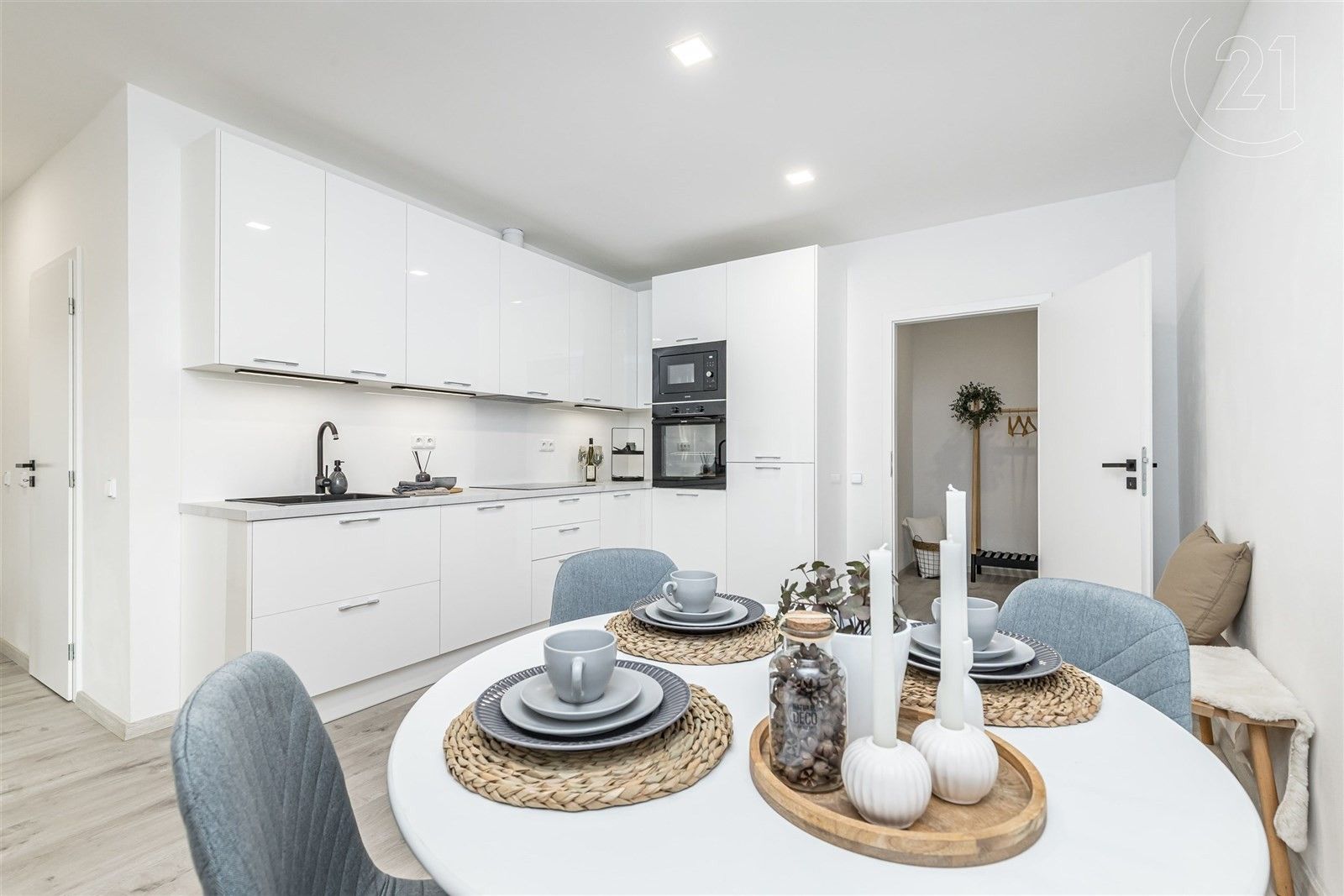 3+kk, Dubečská, Praha, 80 m²