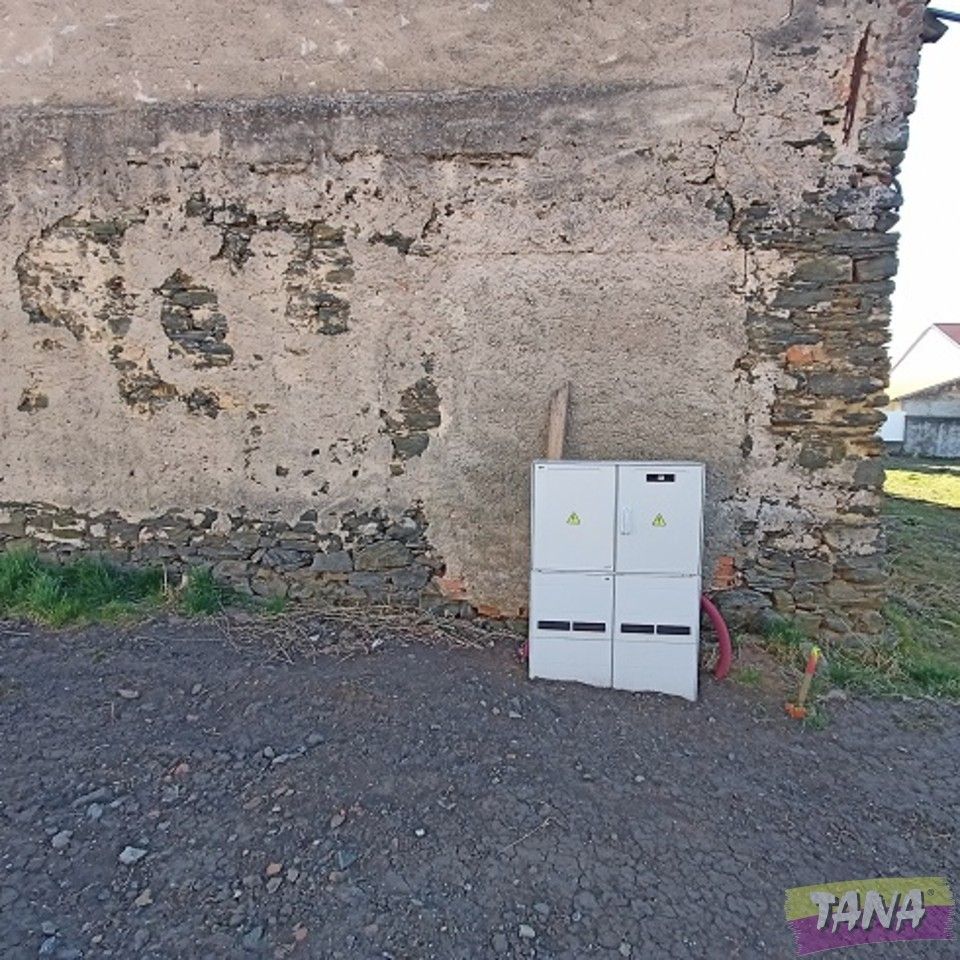 Prodej rodinný dům - Mančice, Dolní Chvatliny, 285 m²