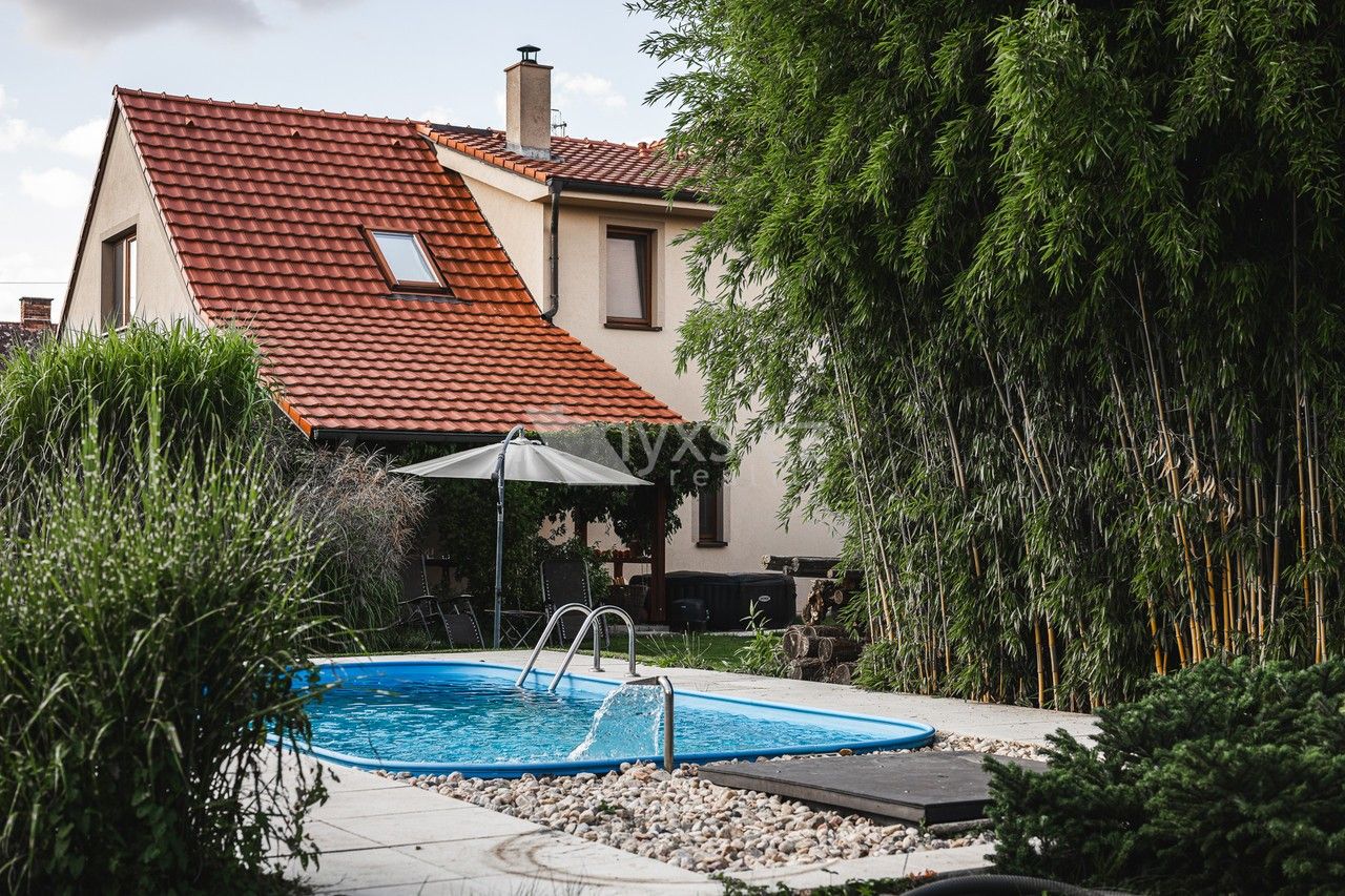 Prodej rodinný dům - Glücksmannova, Úvaly, 233 m²