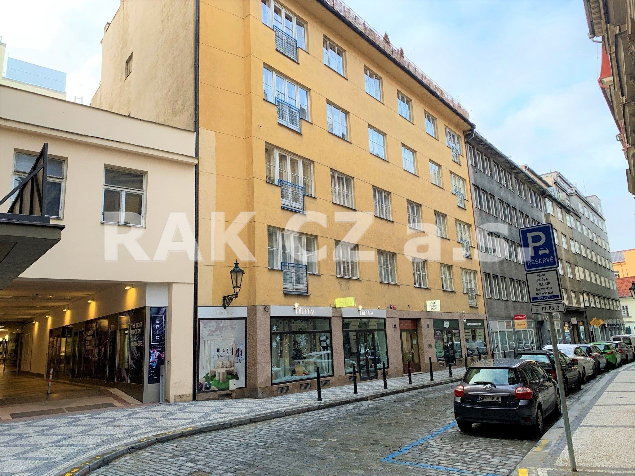 Pronájem byt 2+kk - Benediktská, Praha, 76 m²