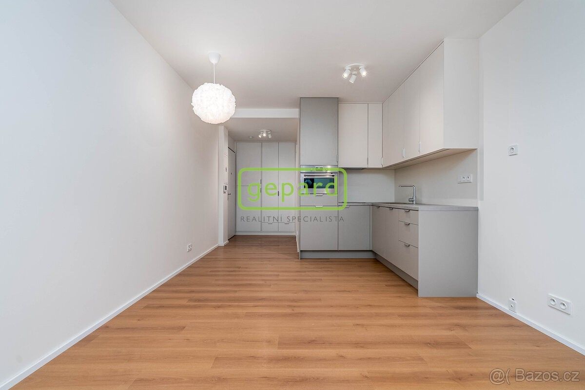 Prodej byt 1+kk - Praha, 182 00, 27 m²