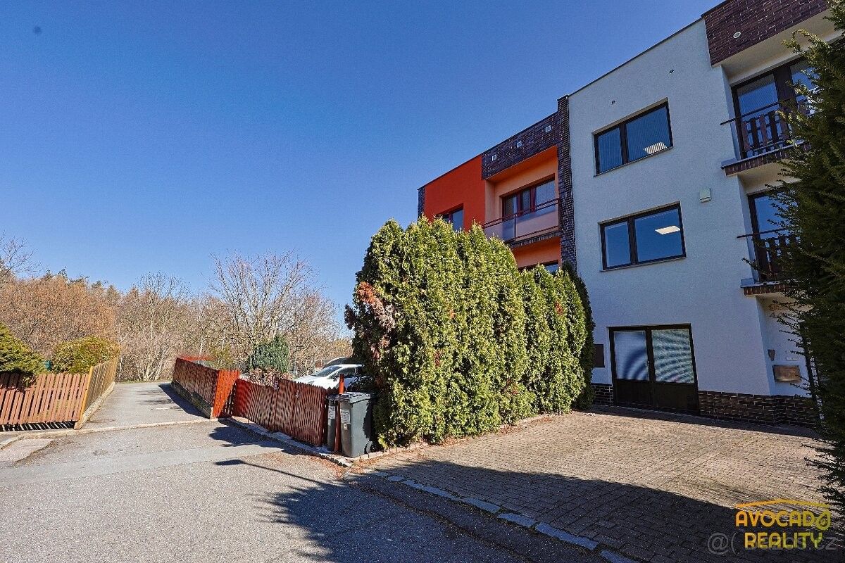 Prodej dům - Praha, 102 00, 224 m²