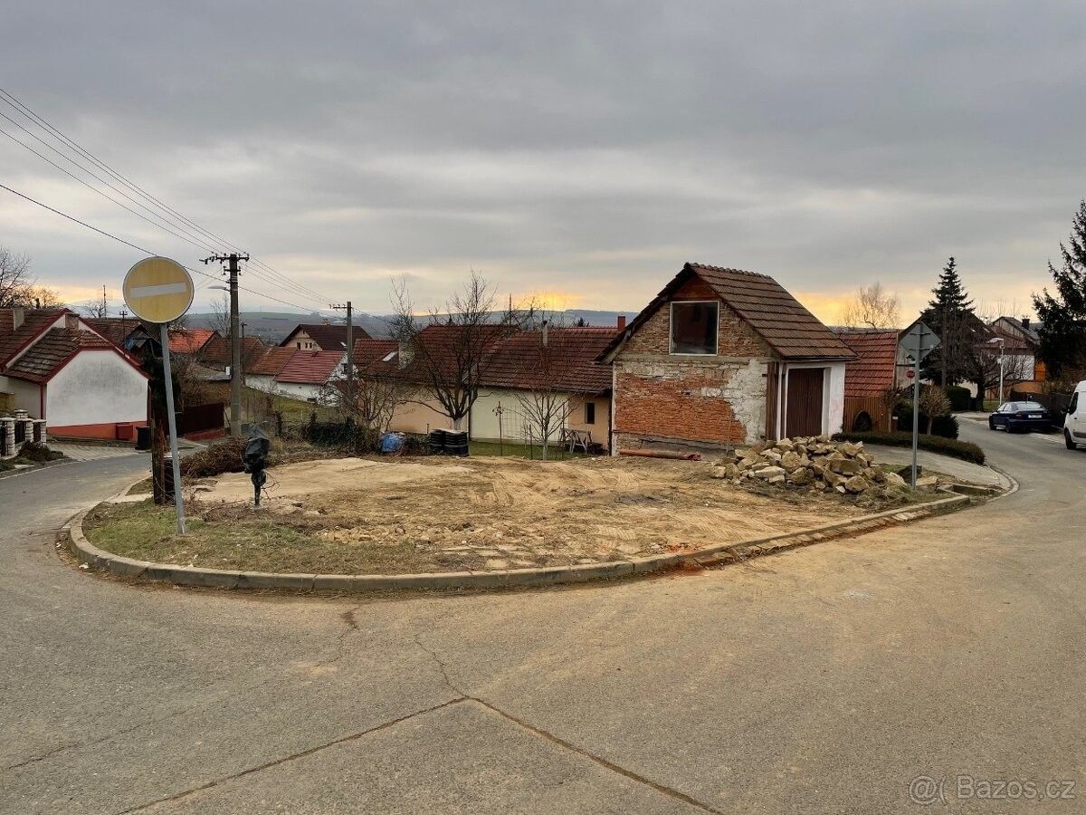 Prodej pozemek pro bydlení - Uherské Hradiště, 686 01, 250 m²