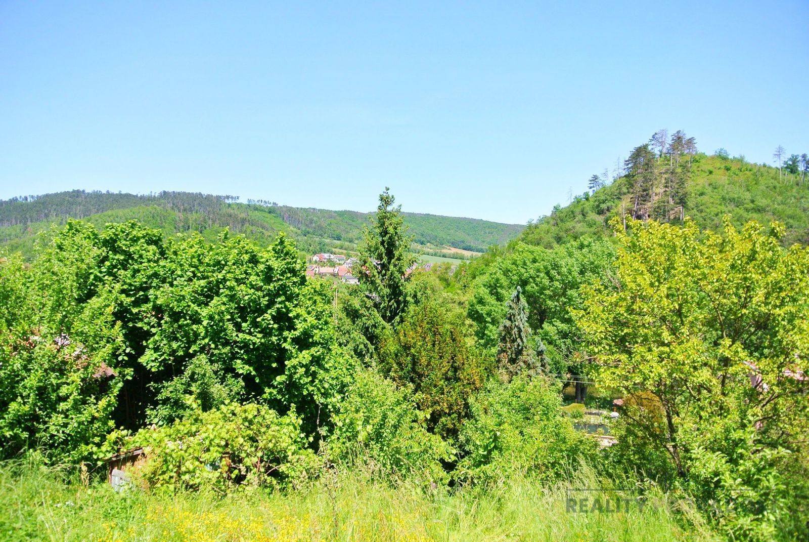 Prodej pozemek pro bydlení - Králův Dvůr, 1 439 m²
