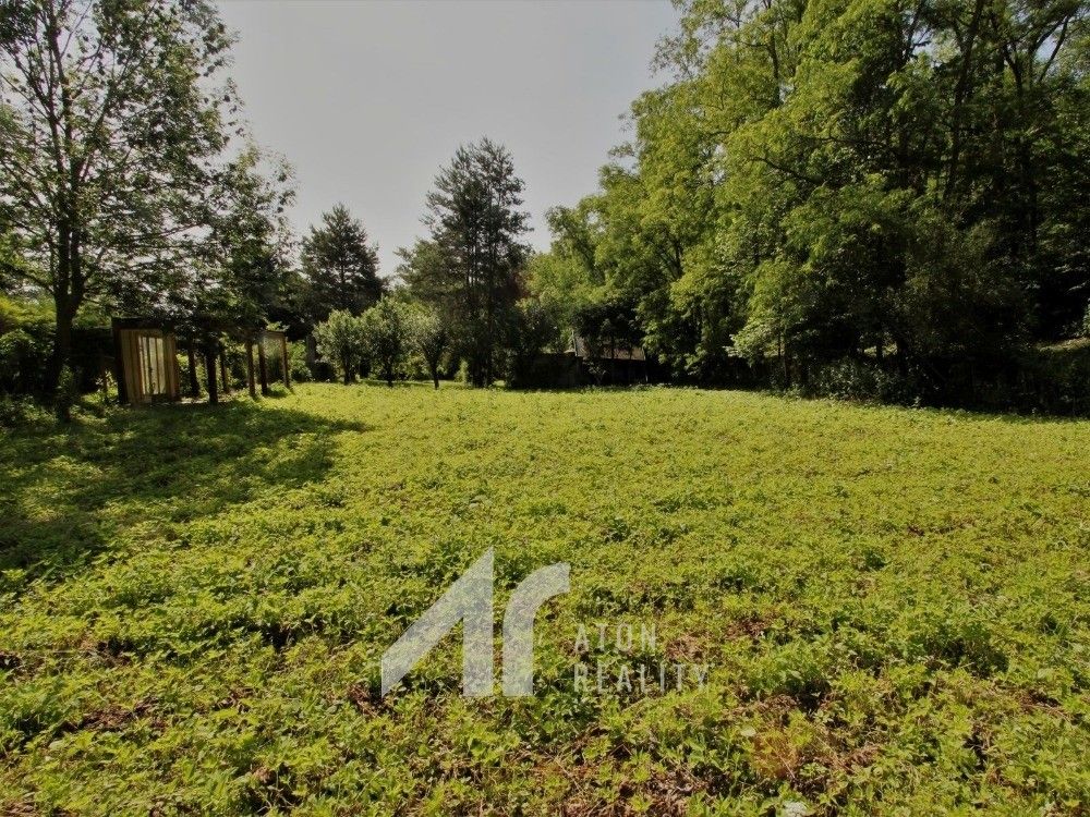 Zahrady, Znojmo, 669 02, 476 m²