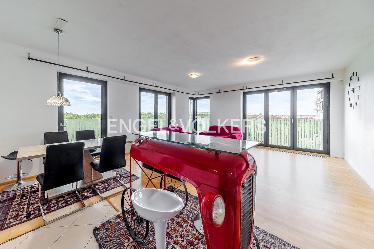 3+kk, Olšanská, Praha, 103 m²