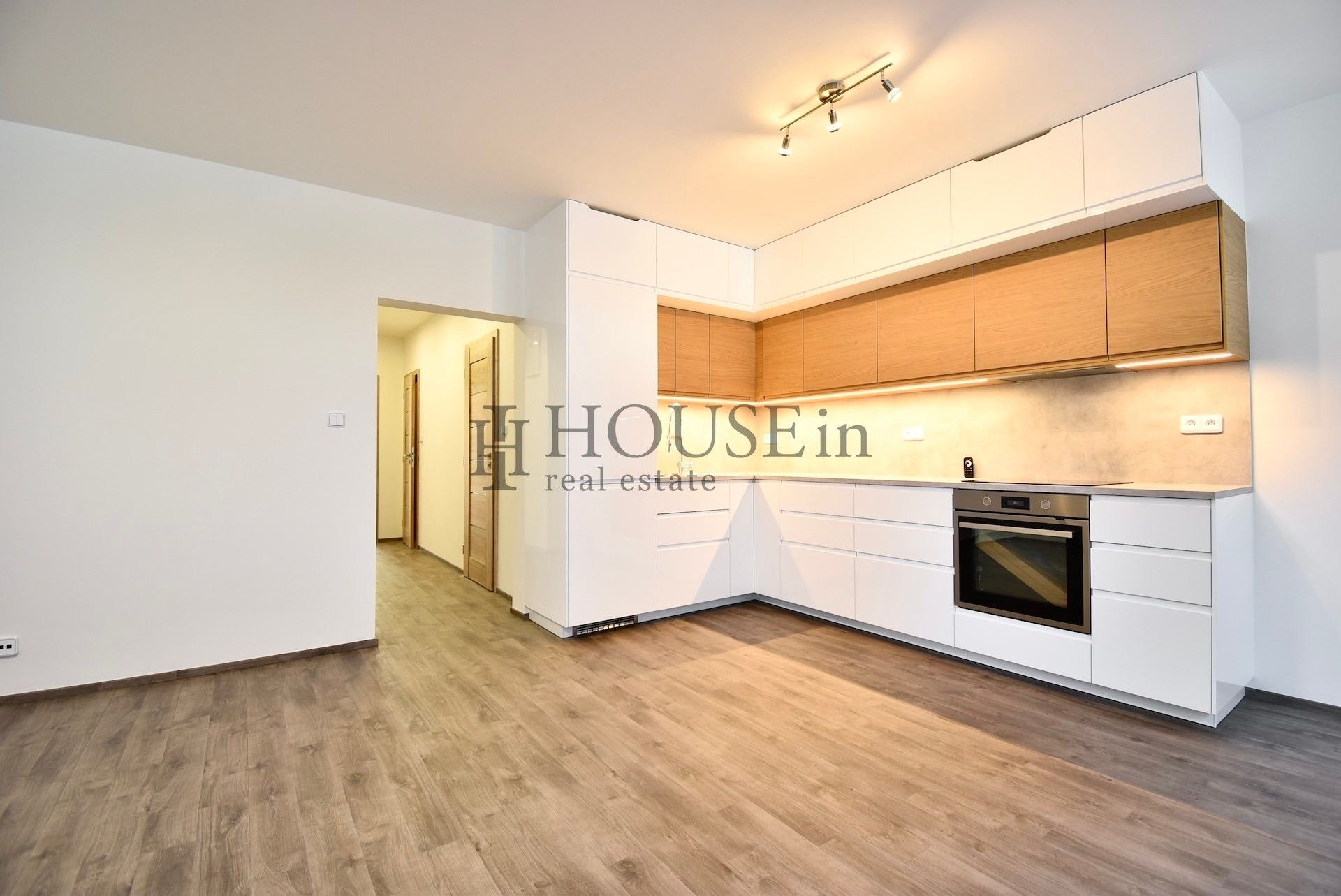2+kk, Kettnerova, Praha, 58 m²