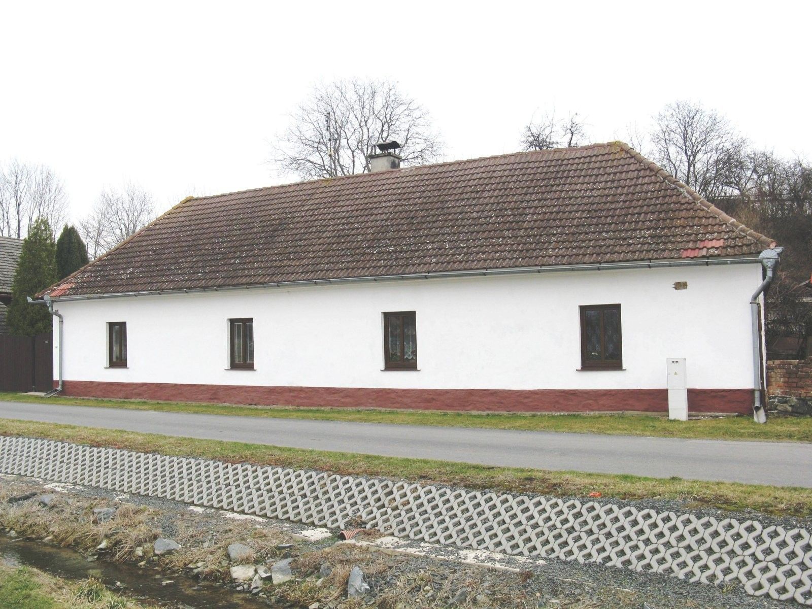 Ostatní, Třebešice, 300 m²
