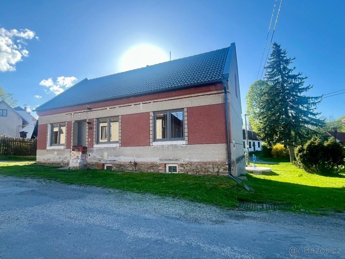 Prodej dům - Malé Hradisko, 798 49