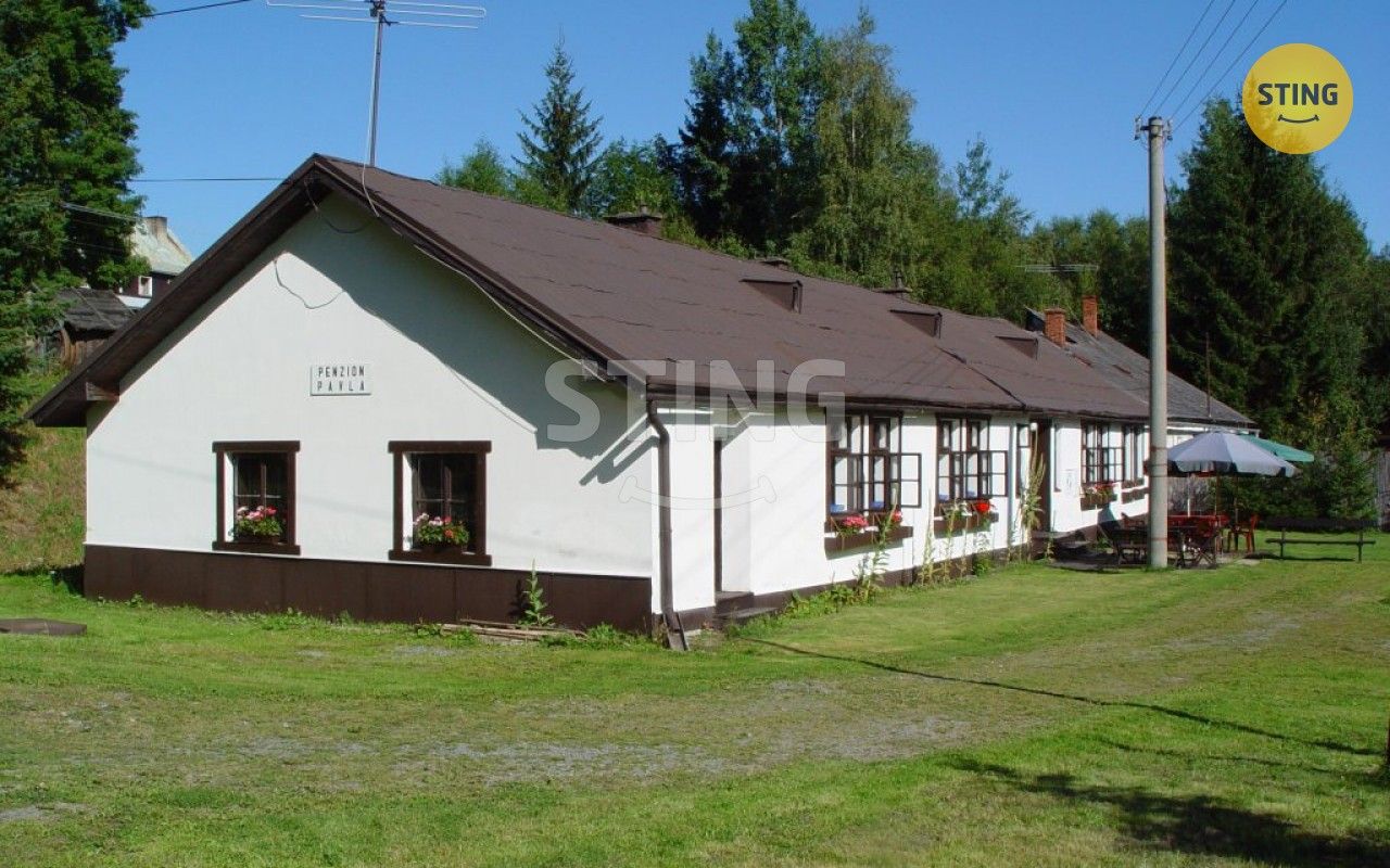 Rodinné domy, Potočná, Stará Ves, 250 m²