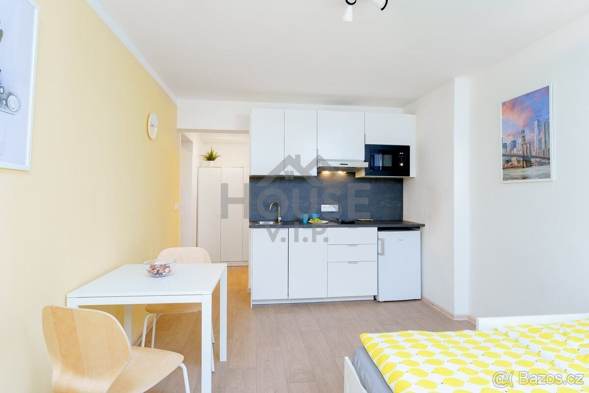1+kk, Praha, 140 00, 26 m²