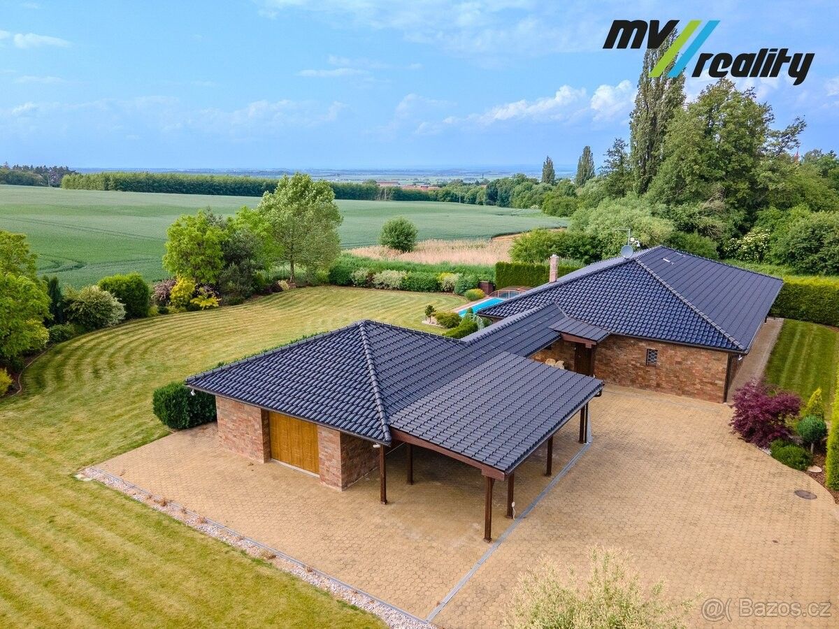 Prodej dům - Český Brod, 282 01, 195 m²