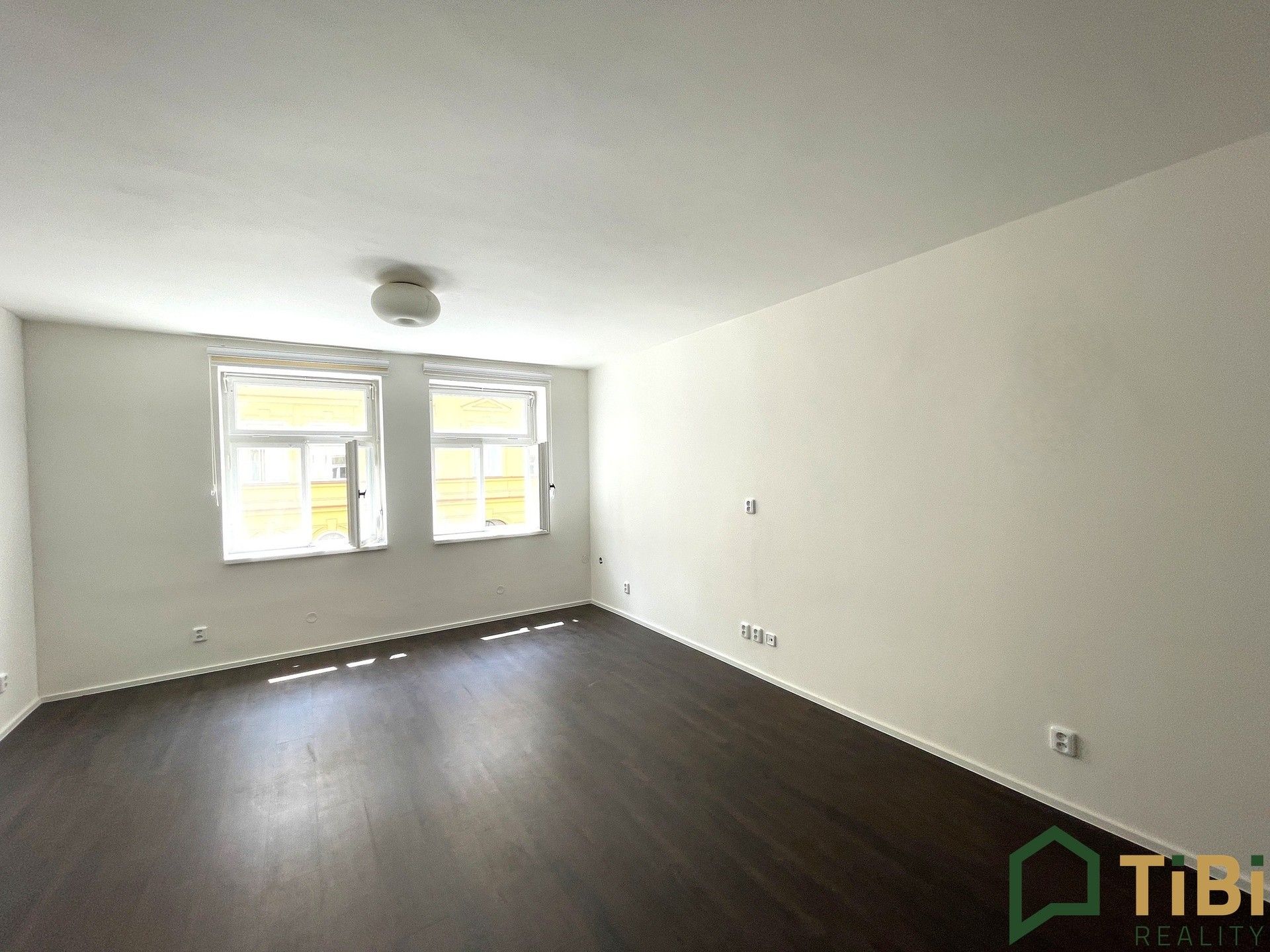 Prodej byt 2+kk - Roháčova, Praha, 57 m²