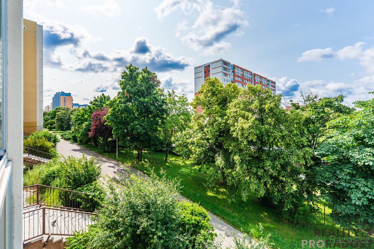 3+1, Praha, 181 00, 74 m²