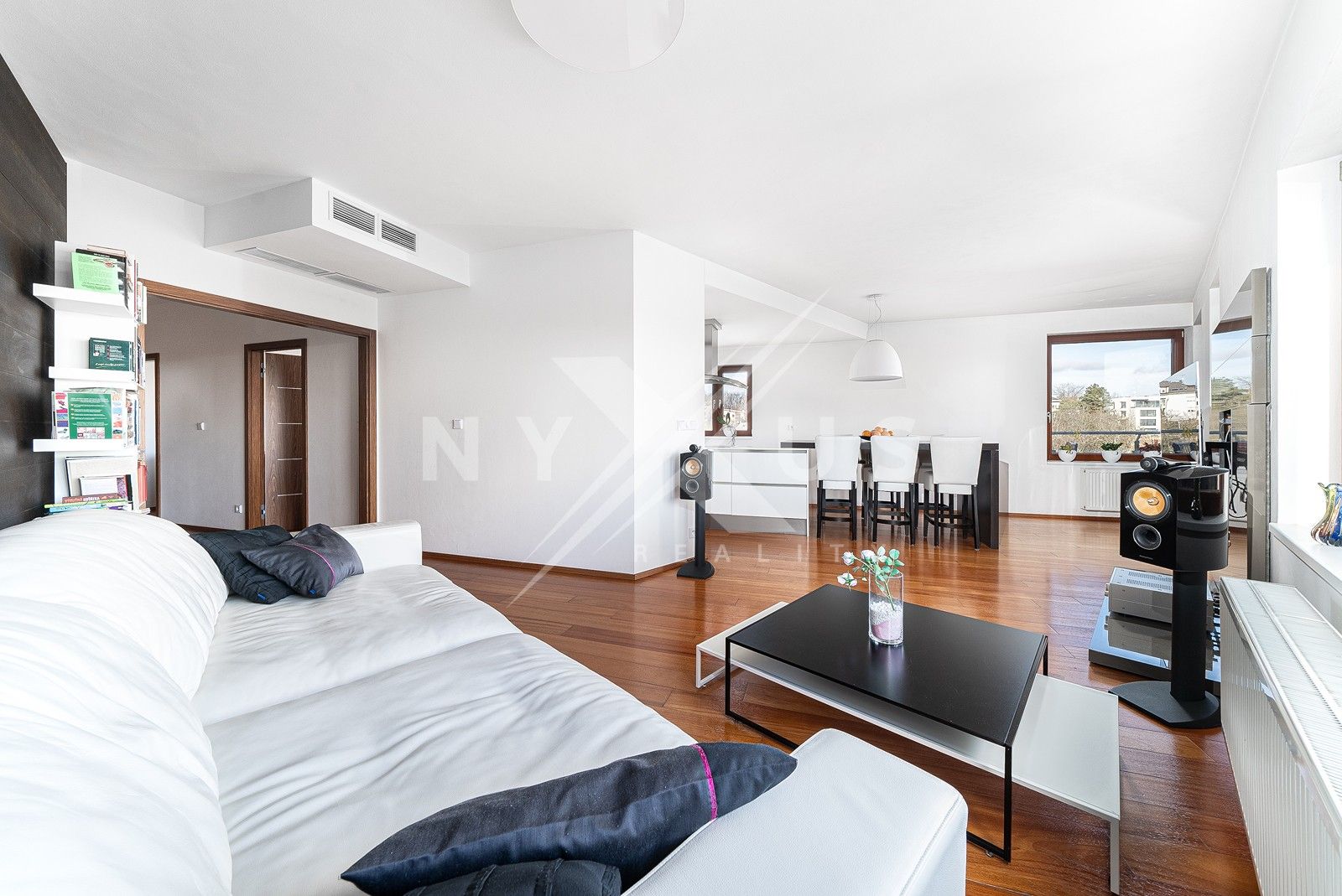 4+kk, U Dívčích hradů, Praha, 119 m²
