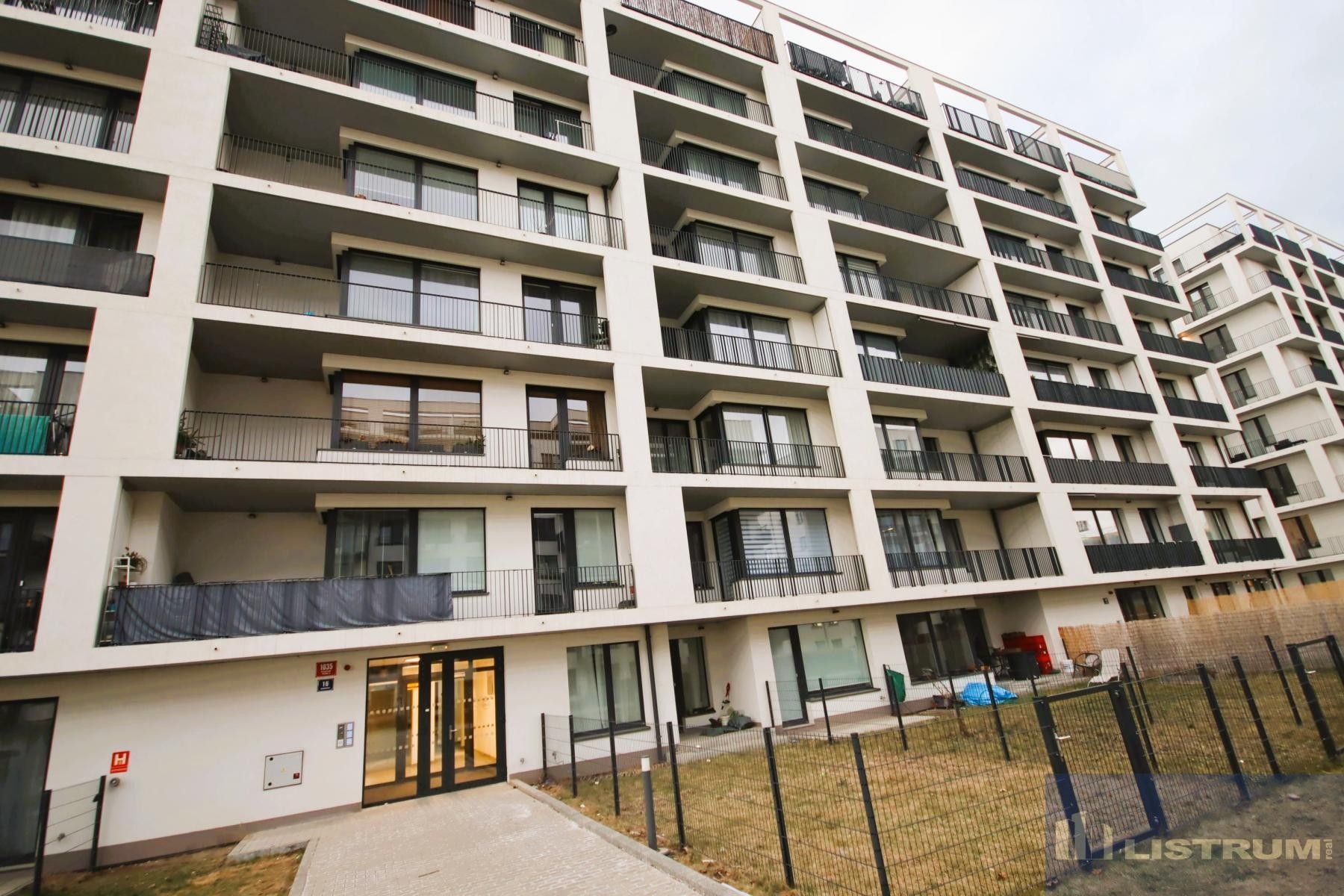 Prodej byt 2+kk - Kolbenova, metro Praha, 60 m²