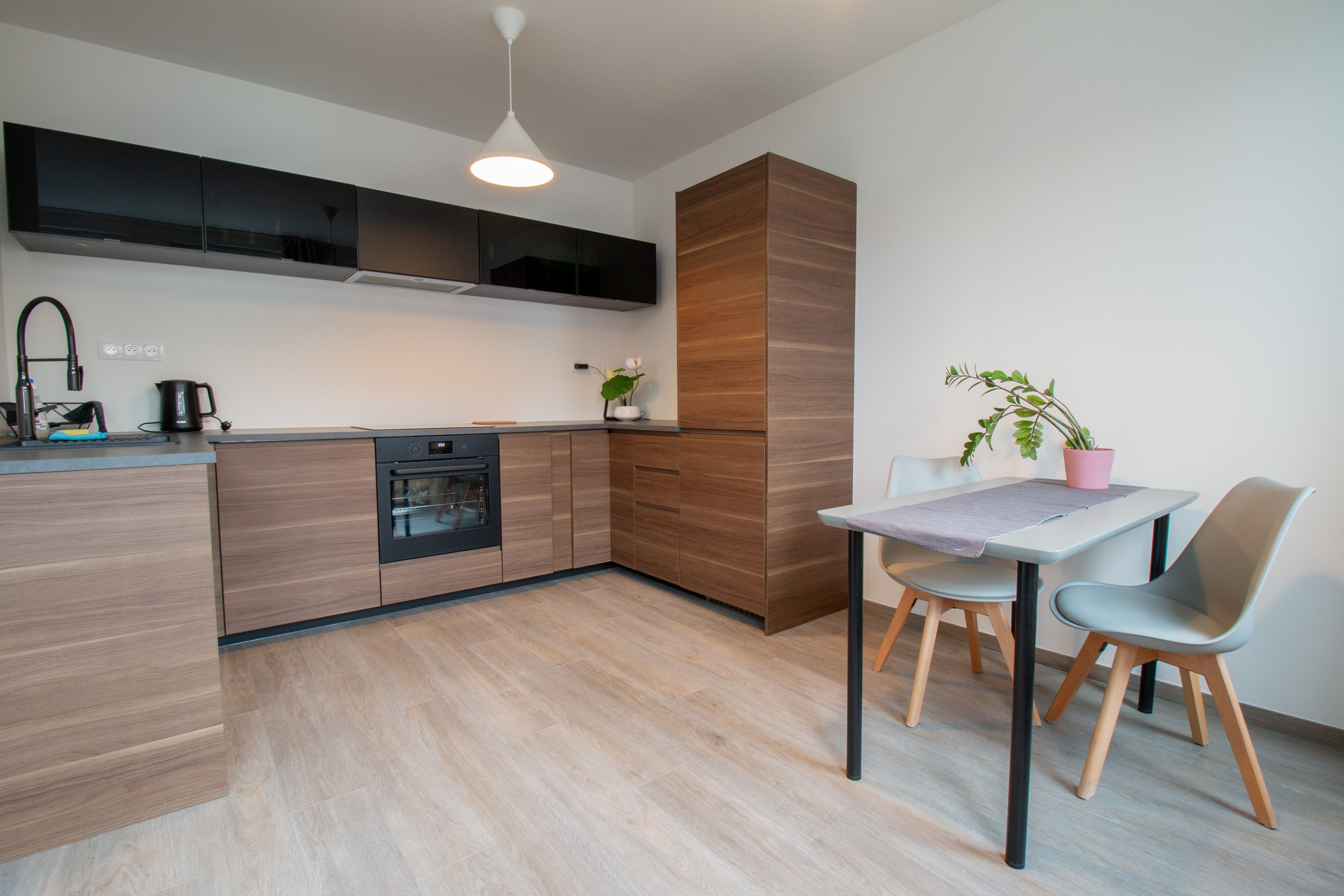 2+kk, Perucká 2482/7, Praha, 43 m²