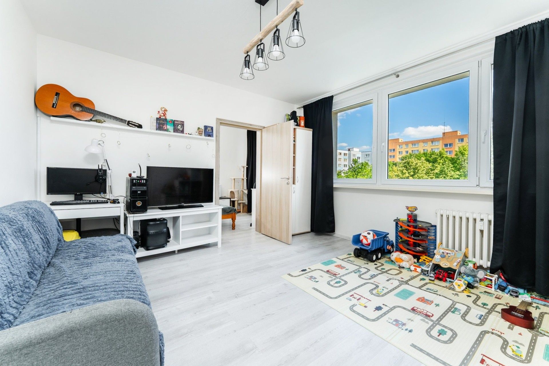 2+1, Renoirova, Praha, 43 m²