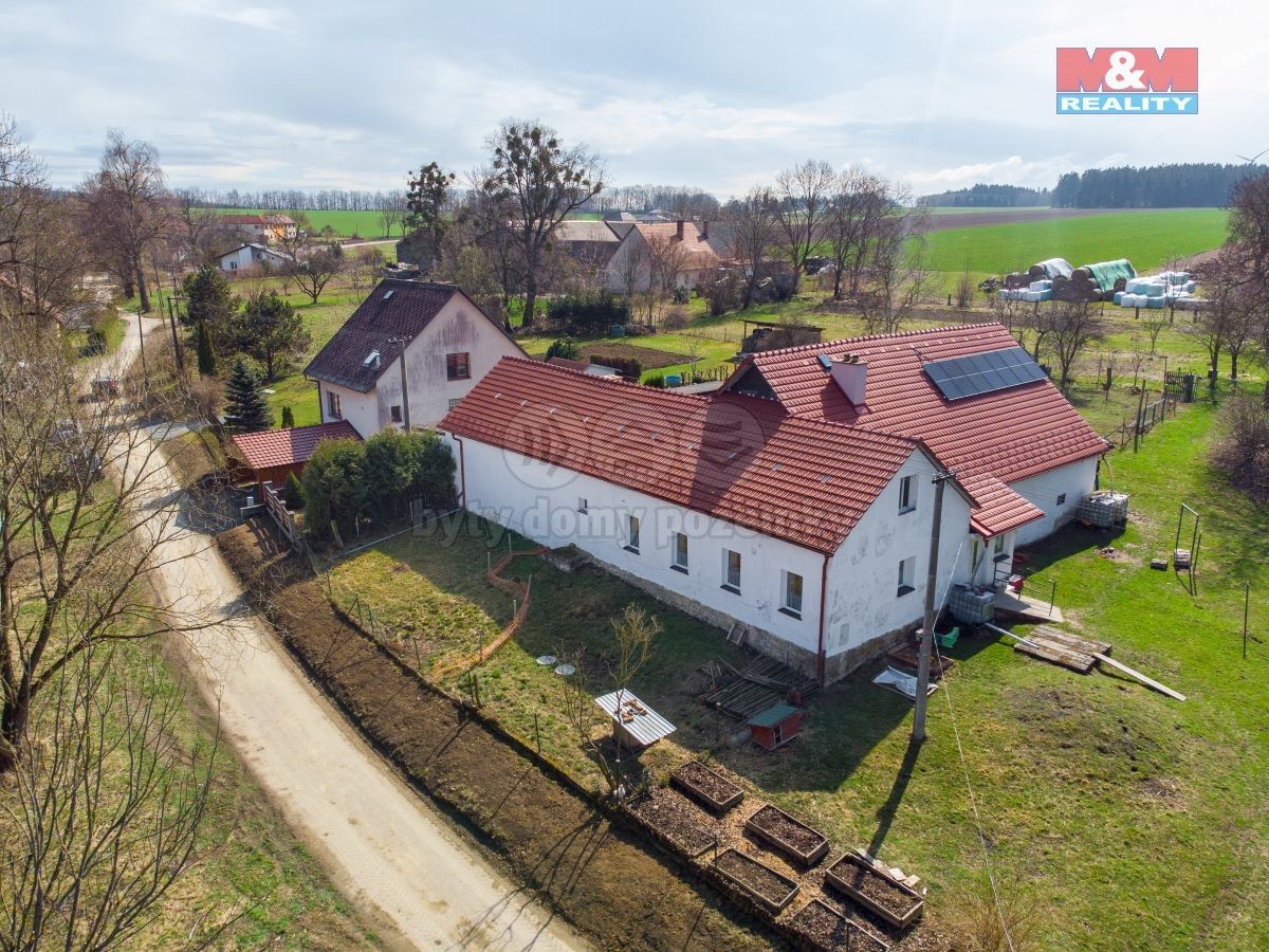 Rodinné domy, Karle, 215 m²