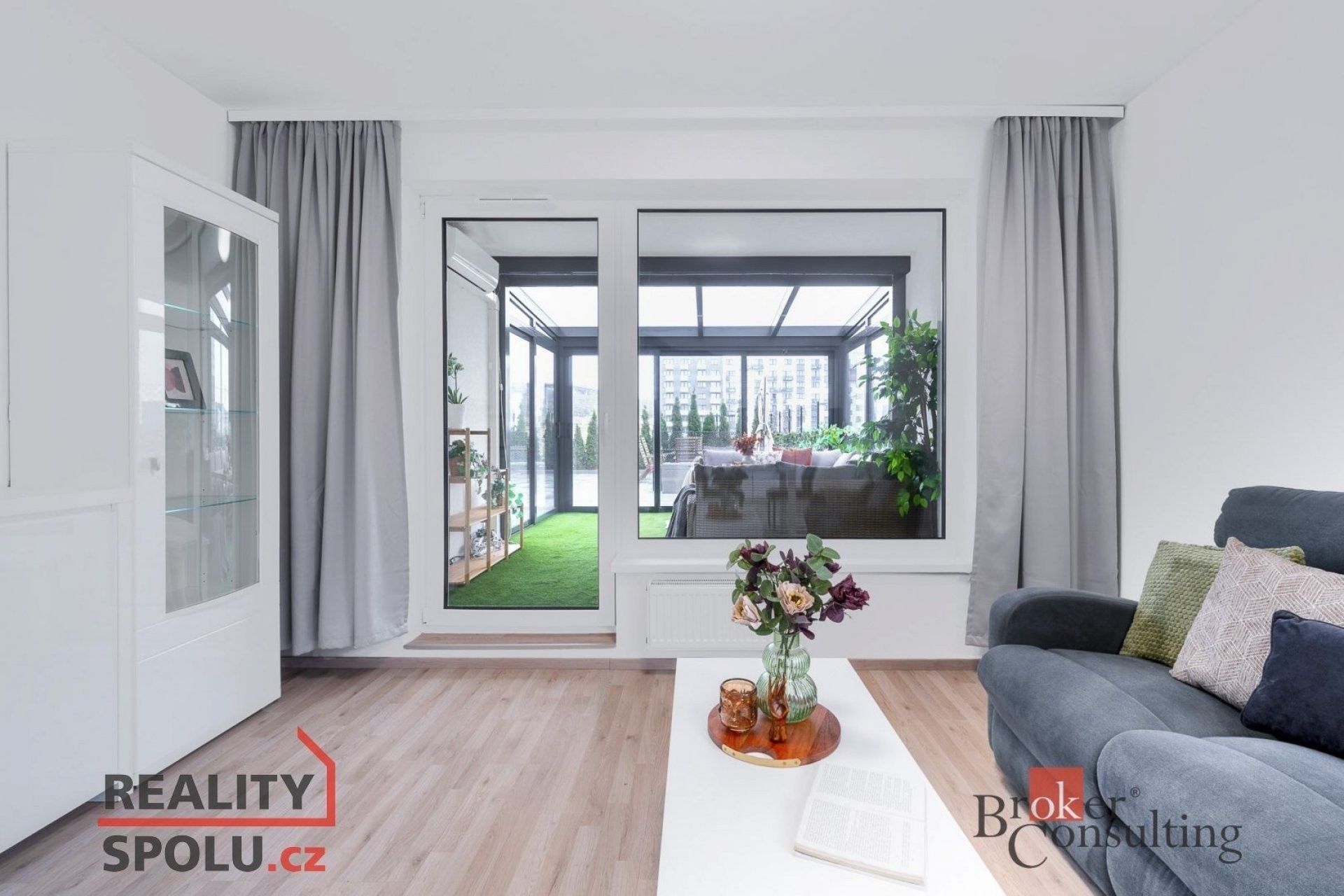 2+kk, Strnadových, Praha, 136 m²