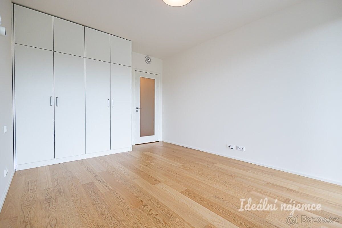 Pronájem byt 2+kk - Praha, 190 11, 54 m²
