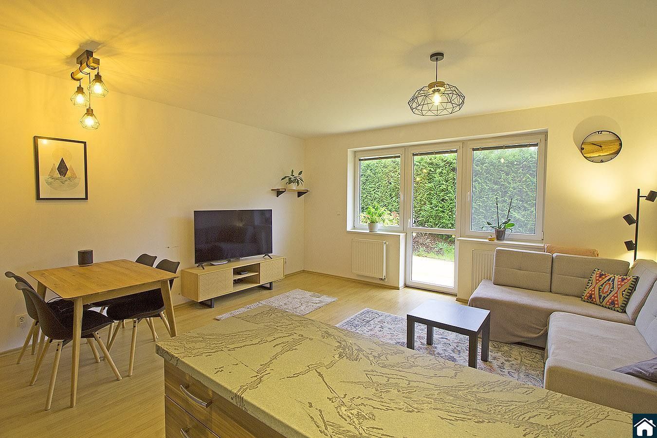 Prodej byt 4+kk - Smetanova, Jinočany, 88 m²