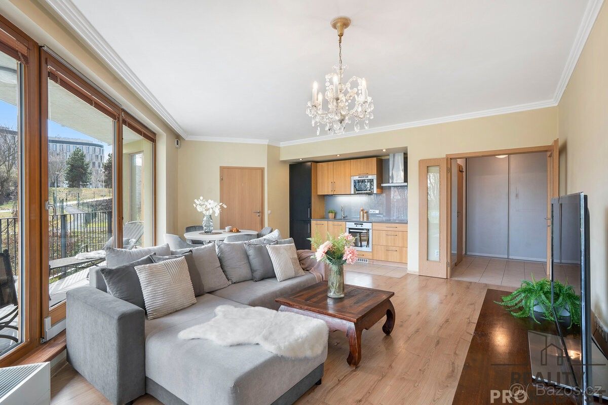 Prodej byt 2+kk - Praha, 160 00, 73 m²