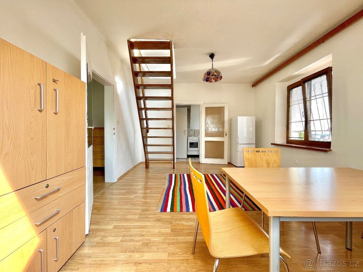 Prodej dům - Praha, 154 00, 165 m²