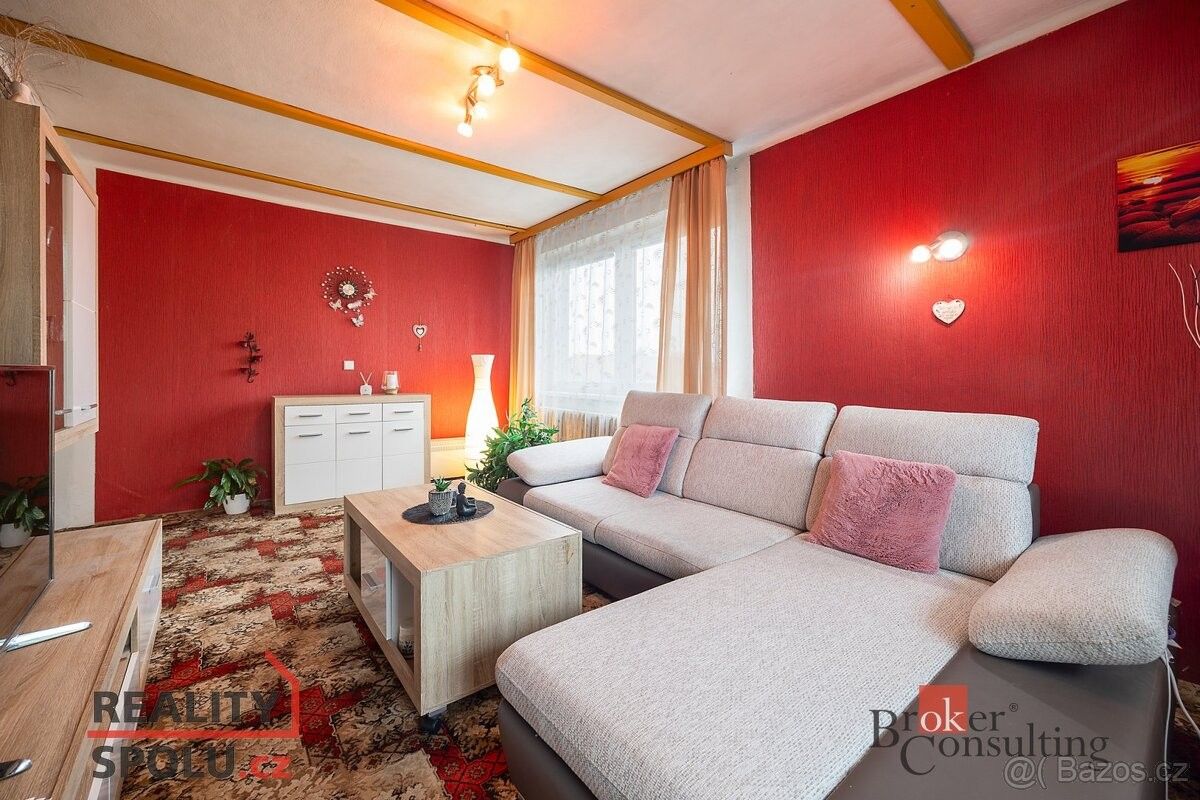 Prodej byt 3+1 - Straky, 289 25, 79 m²