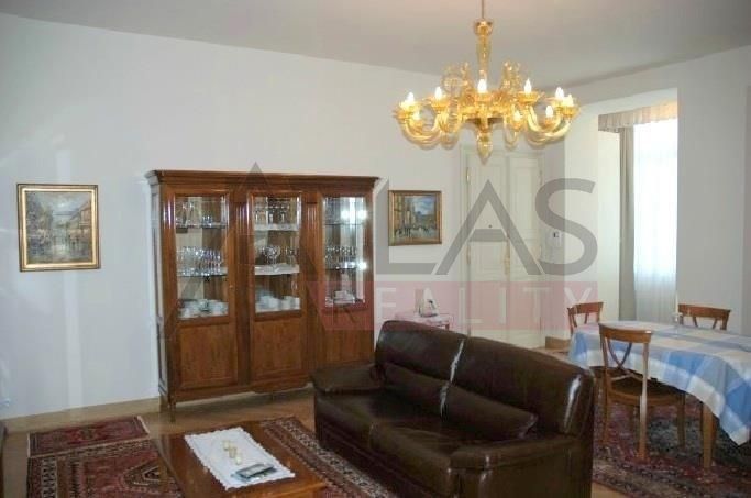 3+kk, Italská, Praha, 107 m²