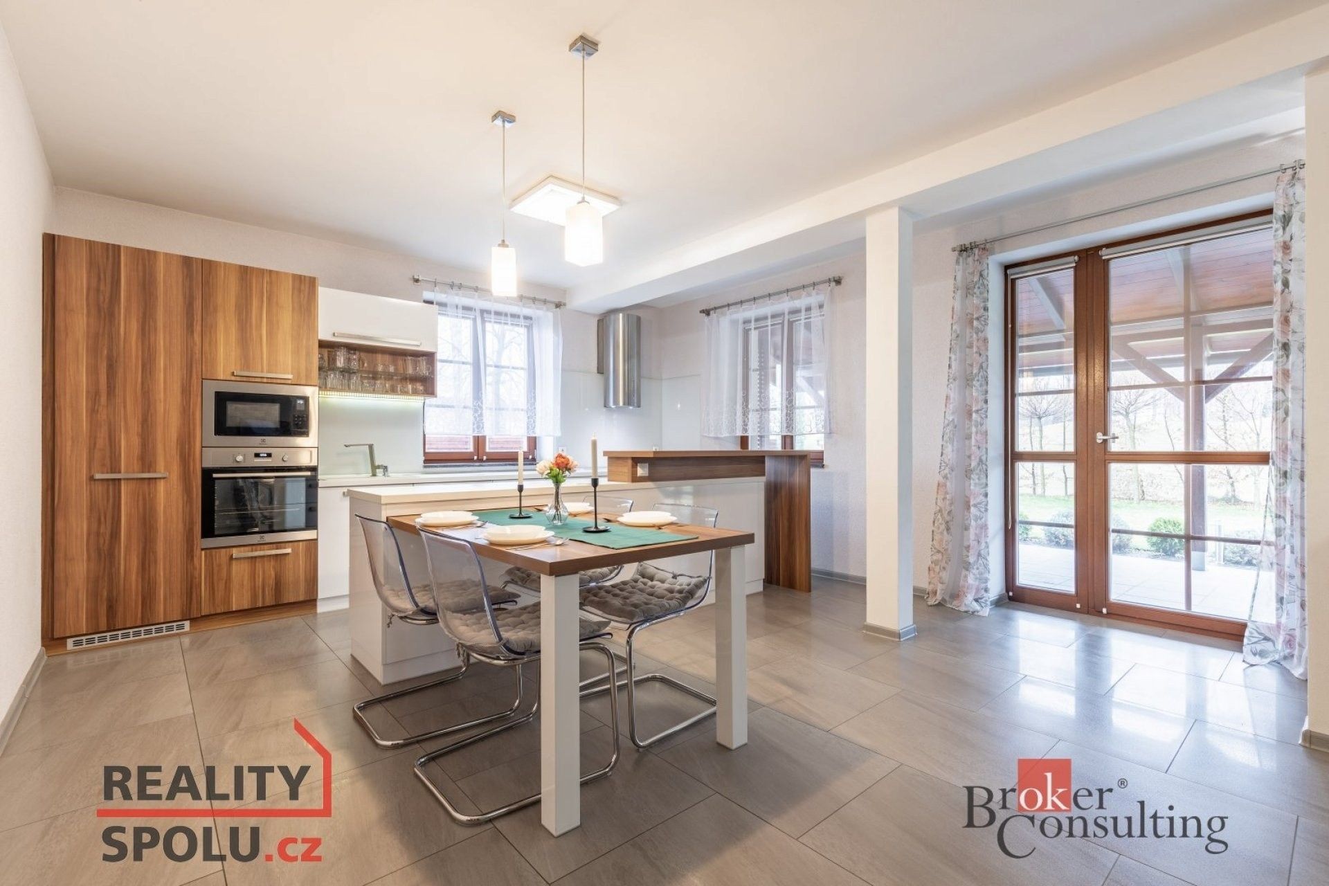 Prodej rodinný dům - Javorník, 296 m²
