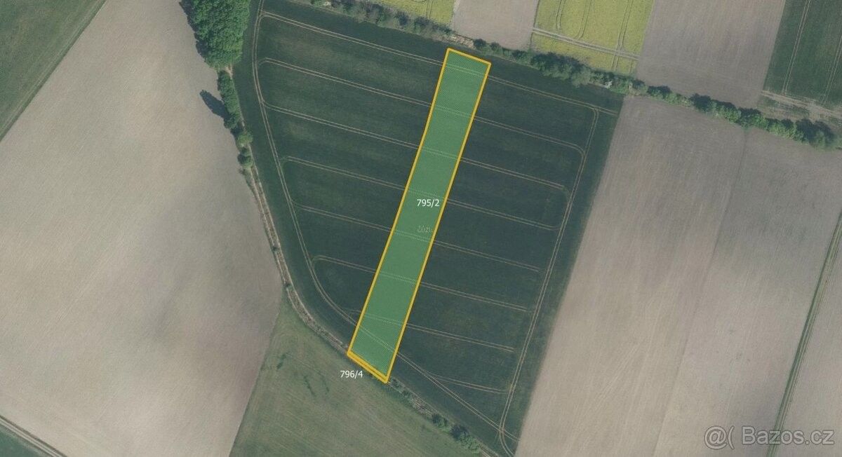 Prodej zemědělský pozemek - Uhersko, 533 73
