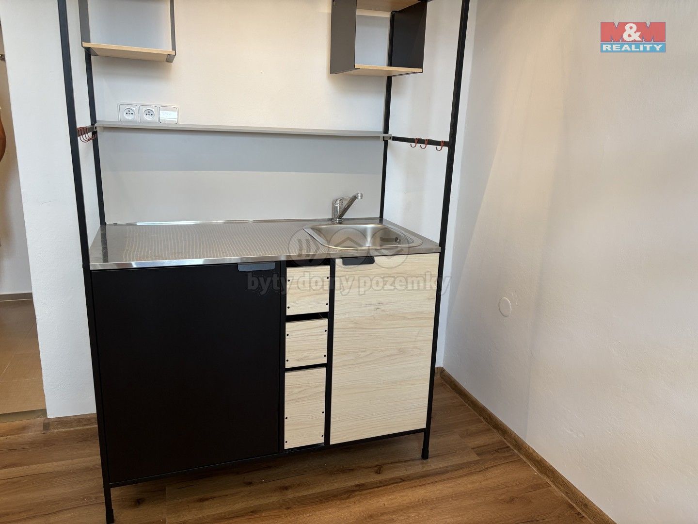 Pronájem byt 1+kk - Dašická, Chrudim, 23 m²